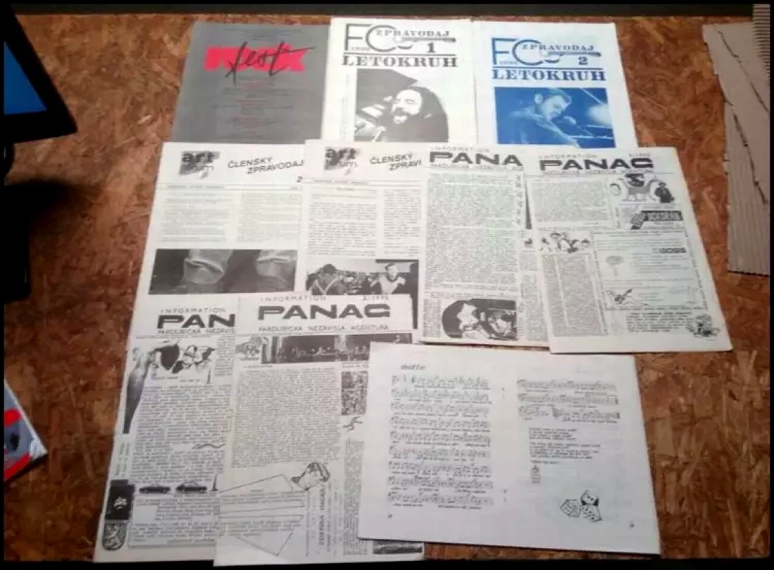 Levně 10 10 čísel různých hudebních periodik 1989 - 1990 (, 1989)