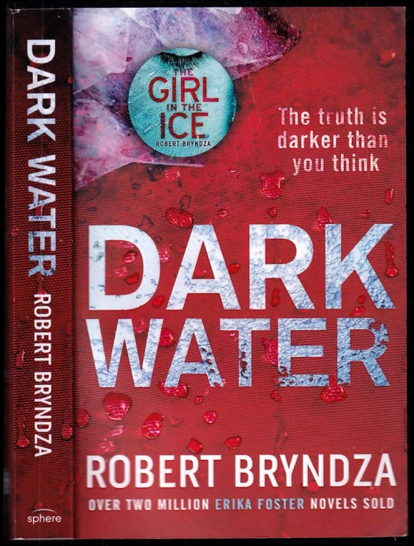 Levně Dark Water (Robert Bryndza, 2018)