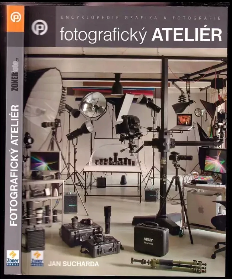 Levně Fotografický ateliér (Jan Sucharda, 2010)