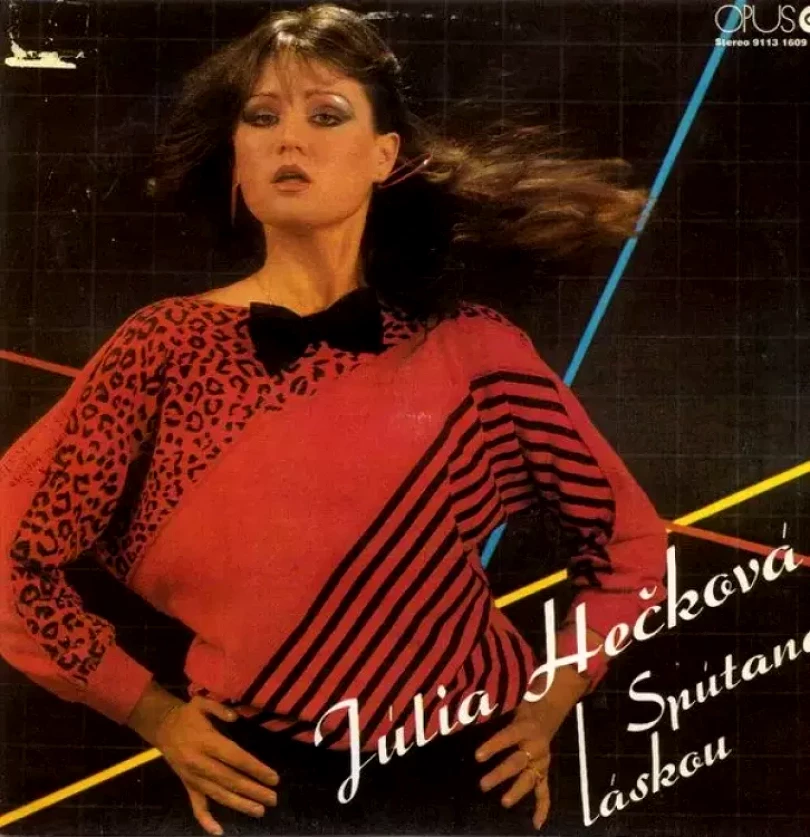 Levně Spútaná Láskou (Júlia Hečková, 1985)