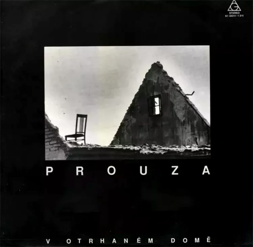 Levně V Otrhaném Domě (Prouza, 1990)