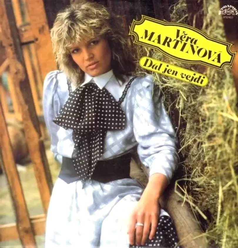 Levně Dál Jen Vejdi (Věra Martinová, 1992)
