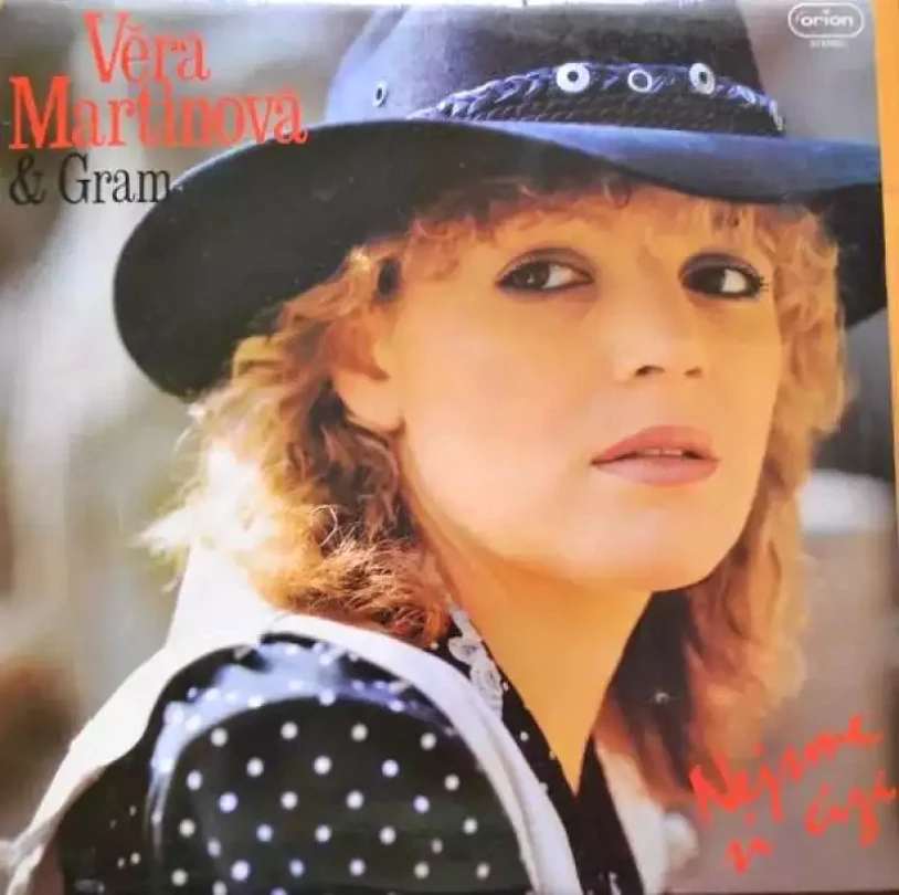 Levně Nejsme Si Cizí (Věra Martinová, 1990)