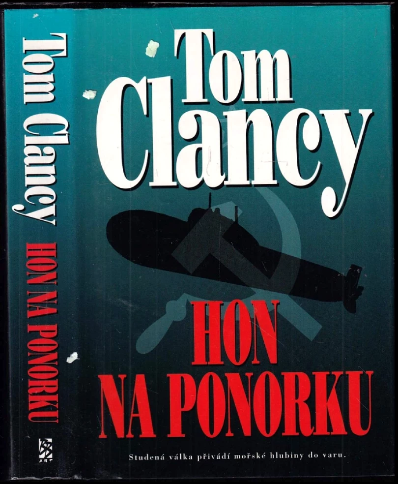 Hon na ponorku (Tom Clancy, 2001)