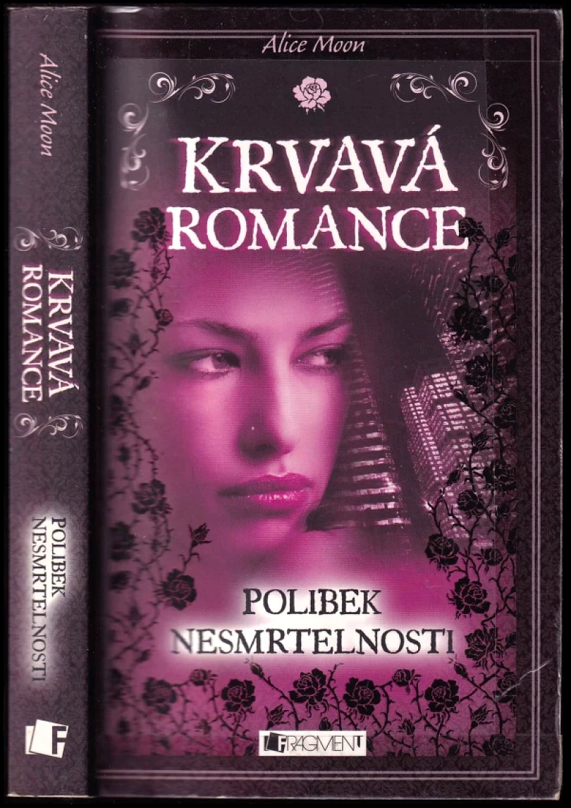 Levně Krvavá romance (Alice Moon, 2012)