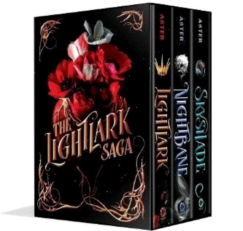 Levně Lightlark Saga: The Ultimate Box Set (Lightlark Saga Books 1-3) (Alex Aster, 2025)