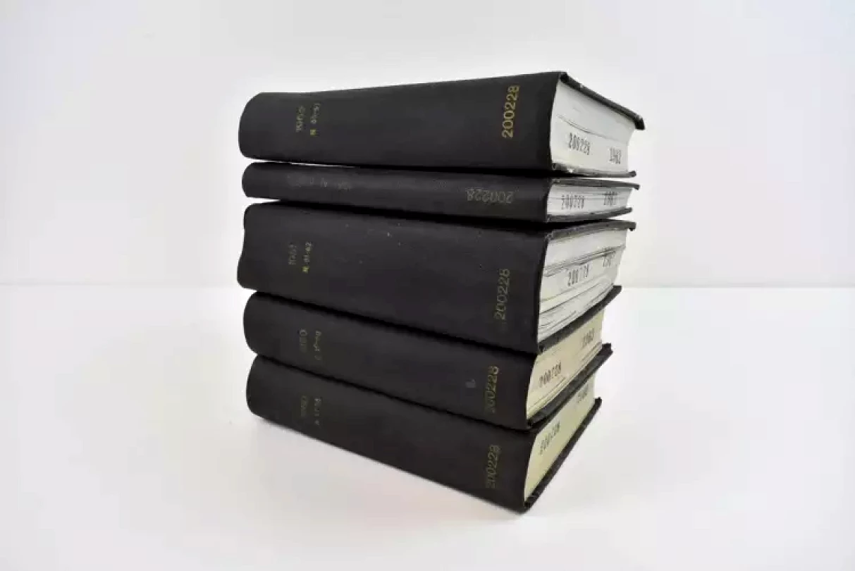 Levně Notas y Comunicaciones del Instituto Geologico y Minero de España, 57-67 (1960-1962) (, )