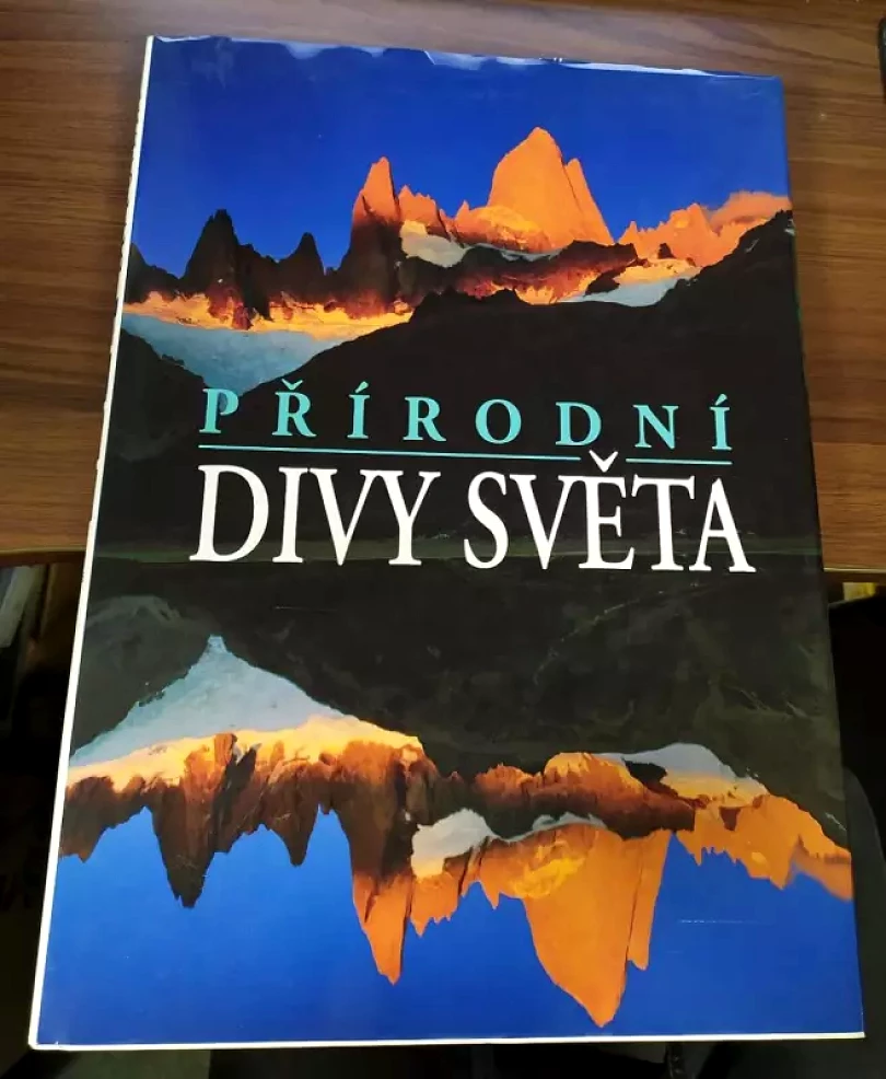 Levně Přírodní divy světa (Robert J Moore, 2001)