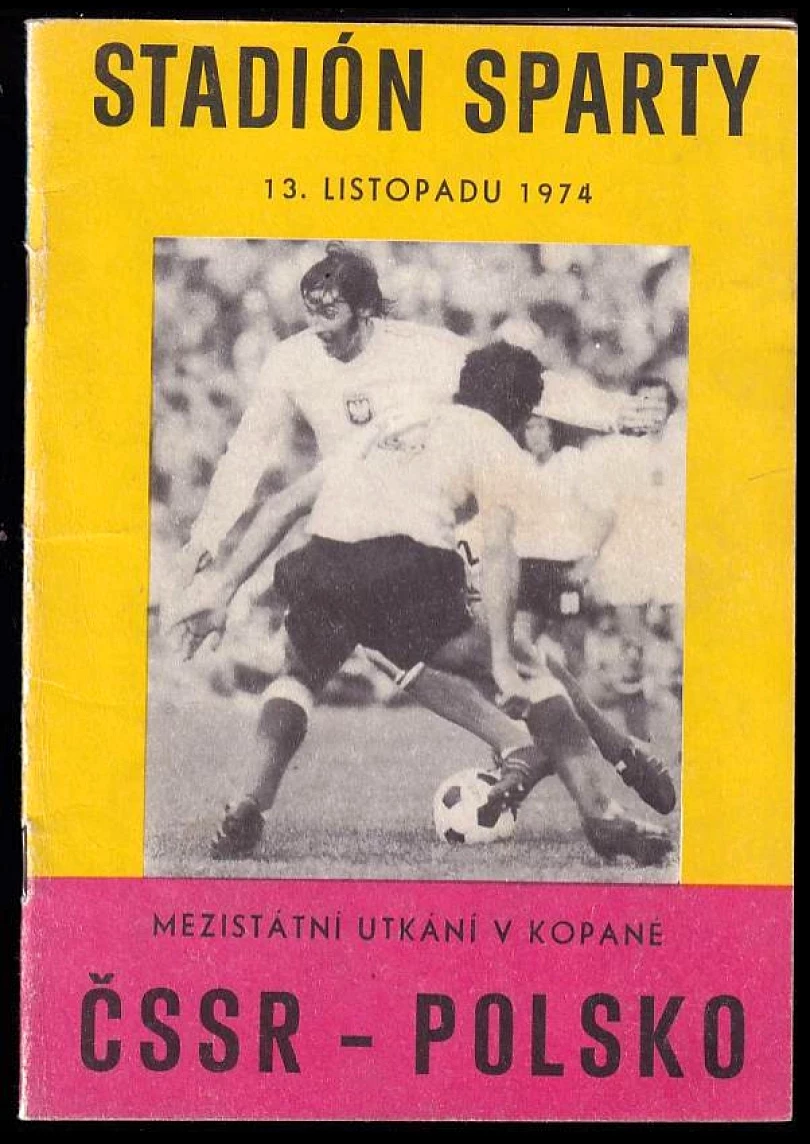 Stadion Sparty 13.11.1974 mezistátní utkání v kopané ČSSR - POLSKO (, )