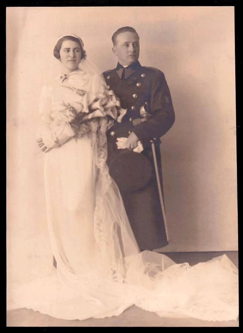Levně Stará kabinetní fotografie manželského páru- tzv. kabinetka (, )