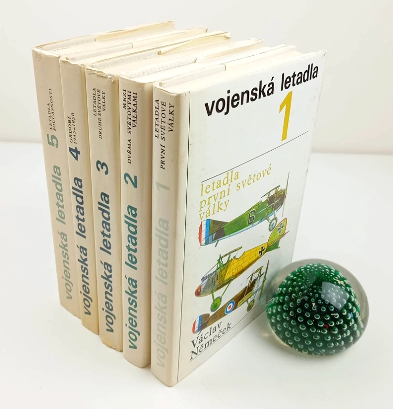 Vojenská letadla 1 - 5 (Václav Němeček, 1977)