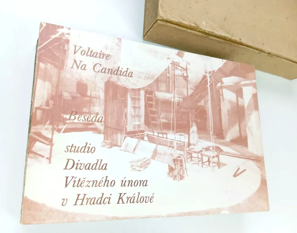 Levně Voltaire Na Candida - Beseda - studio Divadlo Vítězného února v Hradci Králové - PODPIS LADISLAV FIŠER (Ladislav Fišer, 1980)