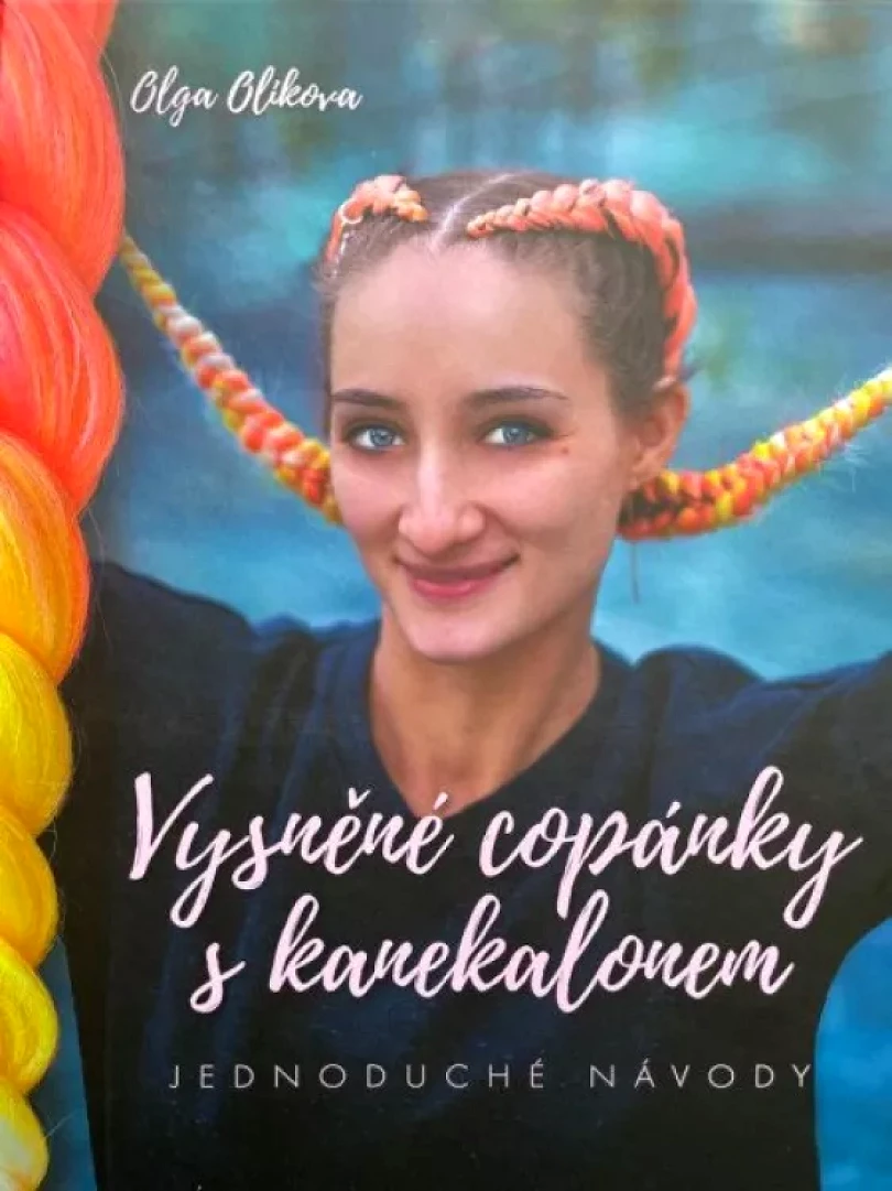 Vysněné copánky s kanekalonem (Olga Olikova, 2020)