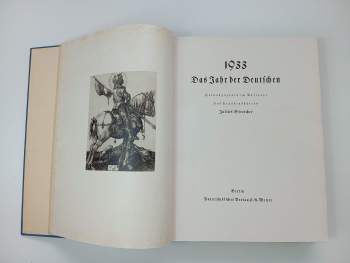 1933