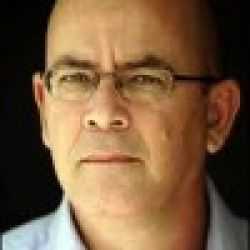 Aaron J Klein