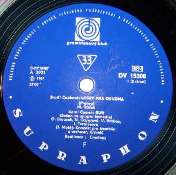 Karel Čapek: Album Scén Z Divadelních Her (Lásky Hra Osudná, Rur, Loupežník, Ze života Hmyzu, Věc Makropulos, Bílá Nemoc, Matka, Adam Stvořitel) (3xLP)