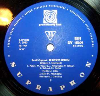 Karel Čapek: Album Scén Z Divadelních Her (Lásky Hra Osudná, Rur, Loupežník, Ze života Hmyzu, Věc Makropulos, Bílá Nemoc, Matka, Adam Stvořitel) (3xLP)