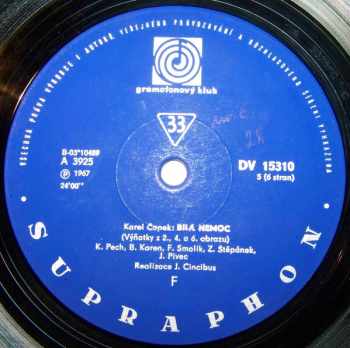 Karel Čapek: Album Scén Z Divadelních Her (Lásky Hra Osudná, Rur, Loupežník, Ze života Hmyzu, Věc Makropulos, Bílá Nemoc, Matka, Adam Stvořitel) (3xLP)