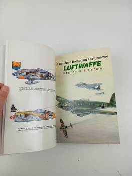 Przemysław Skulski: Asy Wojny 1914-18 + Asy Luftwaffe + Asy Luftwaffe cześć II. + Lotnicwto bombowe i szturmowe Luftwaffe historia i barwa + Lotnictwo myśliwskie Wloch 1930 - 1945 historia i barwa