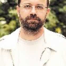 Andrej E Skubic