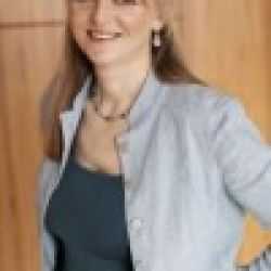 Ruth Downie