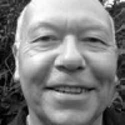 Stan Nicholls