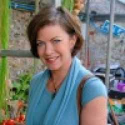 Vicki Edgson