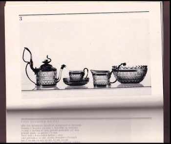 Jarmila Brožová: České sklo 1800-1860