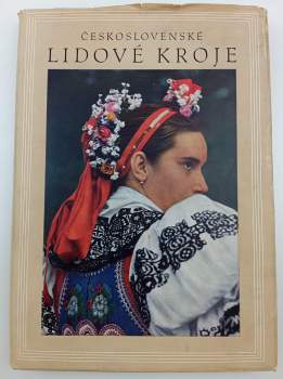 Československé lidové kroje v barevné fotografii