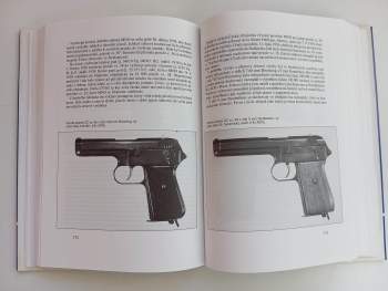 Jan Skramoušský: Československé pistole 1918-1985