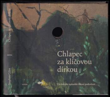 Chlapec za klíčovou dírkou
