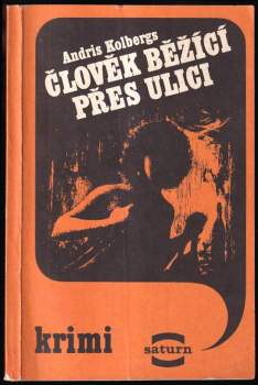 Člověk běžící přes ulici