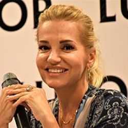 Dara Rolins