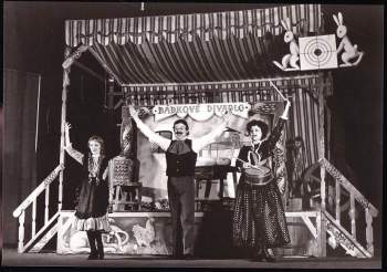 Iva Mojžišová: Décors de théâtre slovaque