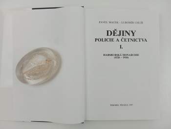 Pavel Macek: Dějiny policie a četnictva