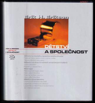 Dětství a společnost
