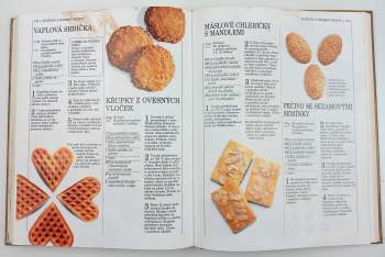 Mary Berry: Dezerty a cukroví