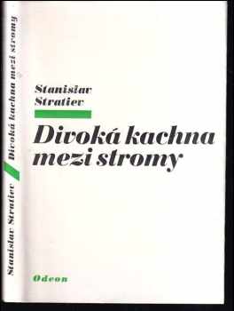 Divoká kachna mezi stromy