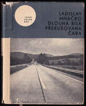 Dlouhá bílá přerušovaná čára