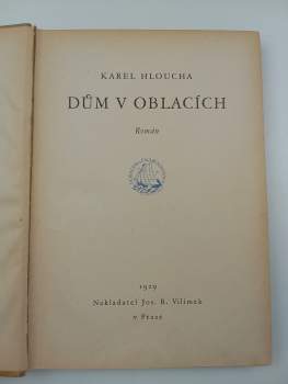 Karel Hloucha: Dům v oblacích