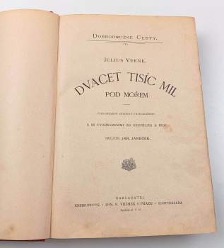 Jules Verne: Dvacet tisíc mil pod mořem