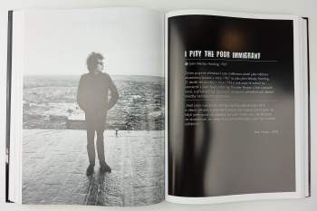 Bob Dylan: Dylan: 100 písní a fotografií