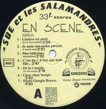 Sue Et Les Salamandres: En Scene