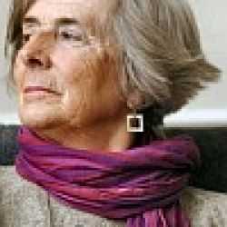 Esther De Waal