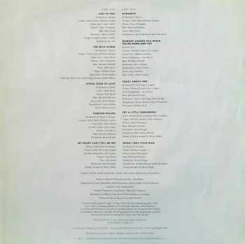 Rod Stewart: Out Of Order