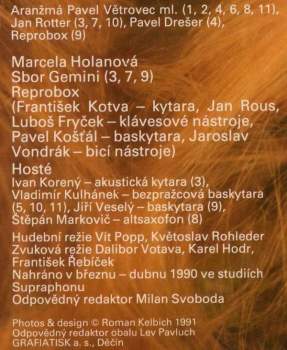 Marcela Holanová: Sláva, Jsou Bály!