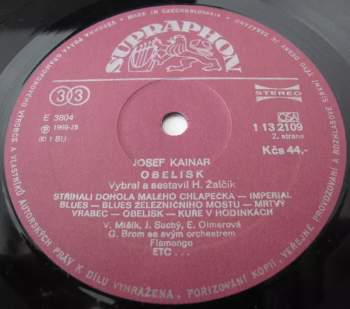 Josef Kainar: Obelisk