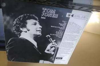 Tom Jones: Delilah CLR