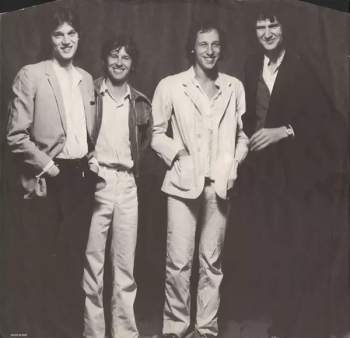 Dire Straits: Communiqué