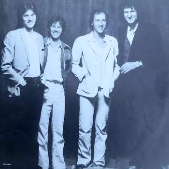 Dire Straits: Communiqué